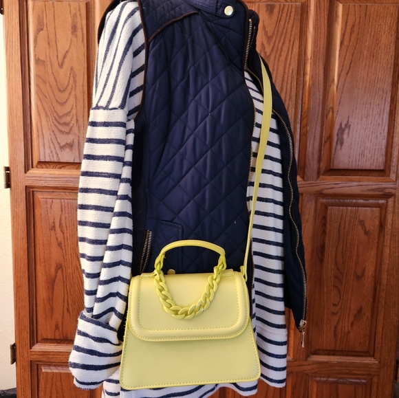 Quilted Navy blue VEST...Super Cute - Picture 3 of 8